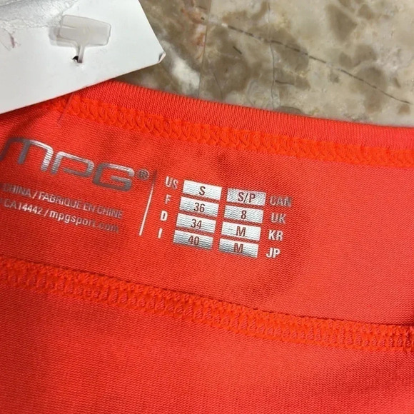 MPG CORAL boxy t shirt,oversized,bright,activewear,PTP 20”,NWT - Picture 8 of 9